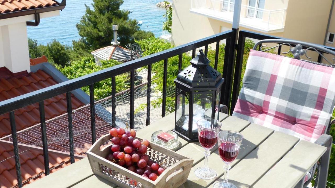 Beach Apartments Nemira Omiš Exterior foto
