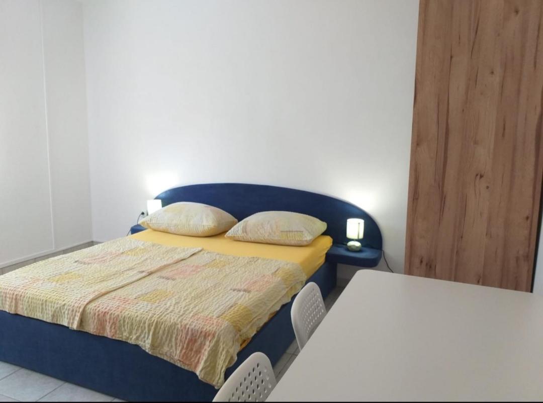 Beach Apartments Nemira Omiš Exterior foto